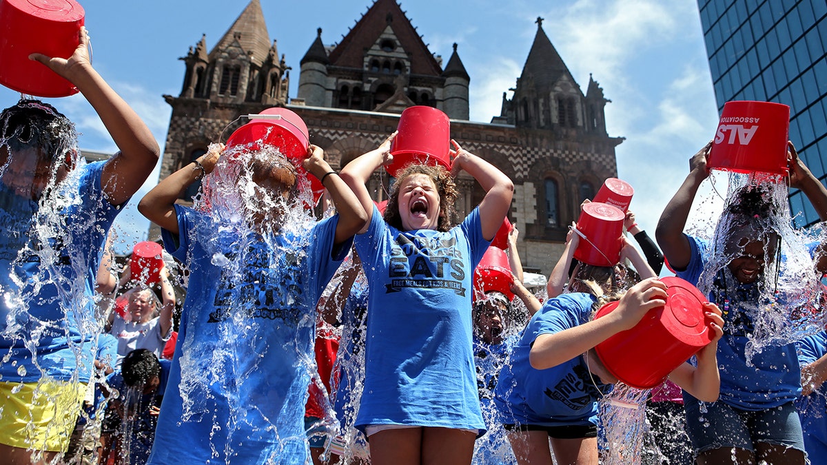 Children who make the ice bucket challenge