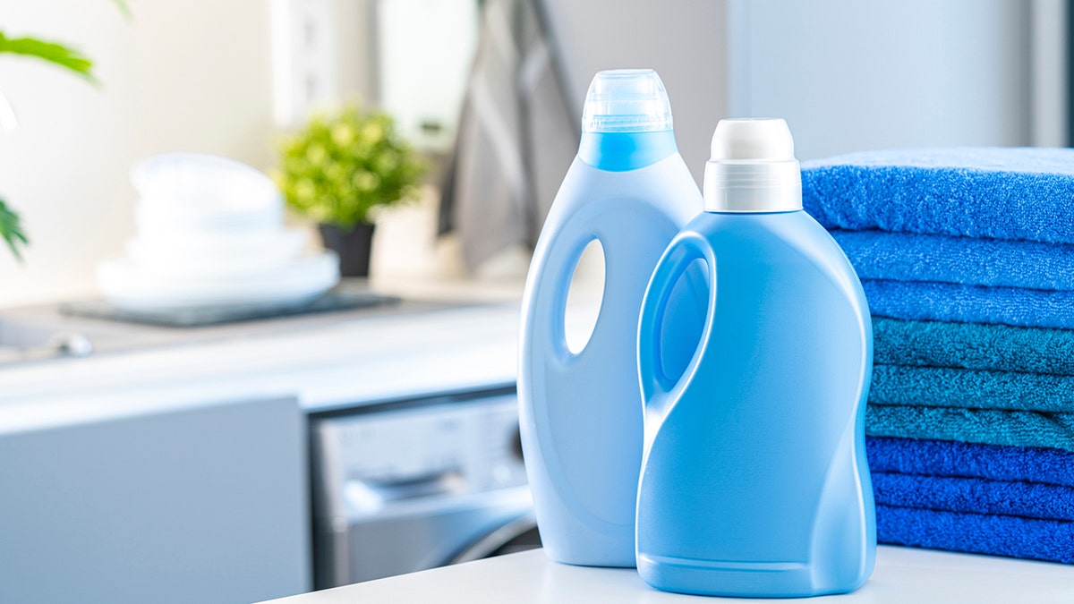 Detergent for clothes